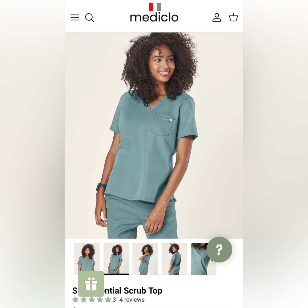 Mediclo scrubs set, hole in the left knee! Size XS top and S bottoms.